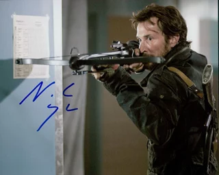Noah Wyle autograph