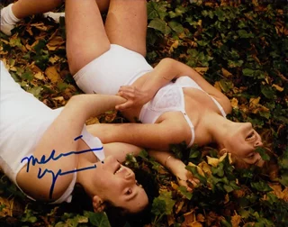 Melanie Lynskey autograph