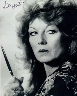 Rula Lenska autograph