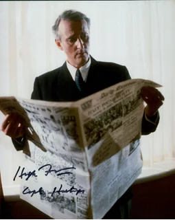 Hugh Fraser autograph