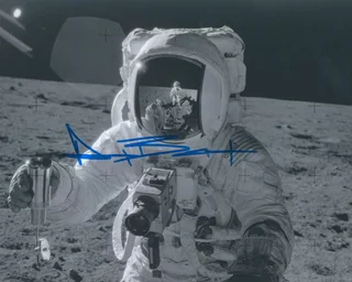 Alan Bean autograph