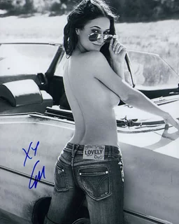 Emmanuelle Chriqui autograph