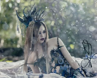 India Eisley autograph