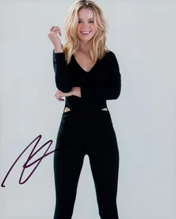 Virginia Gardner autograph