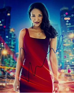 Candice Patton autograph
