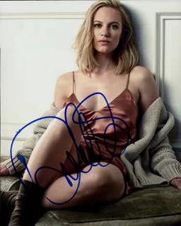 Danielle Savre autograph