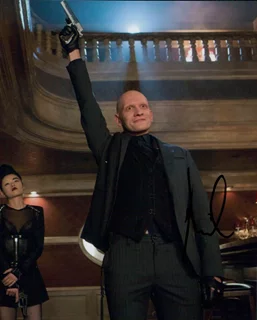 Anthony Carrigan autograph