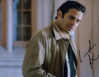 Luke Kirby autograph