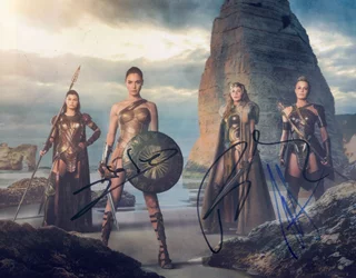 Wonder Woman autograph