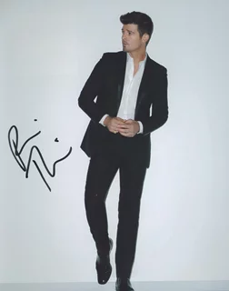 Robin Thicke autograph