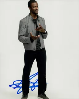 Aldis Hodge autograph