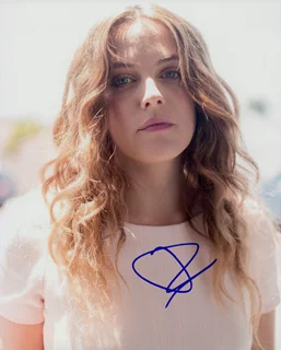 Riley Keough autograph