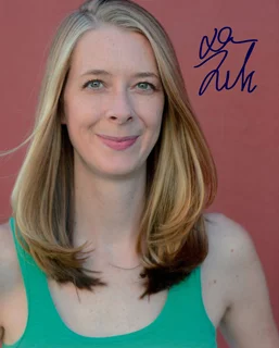 Dawn Luebbe autograph