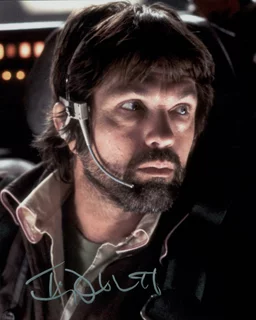 Tom Skerritt autograph