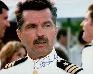 Tom Skerritt autograph