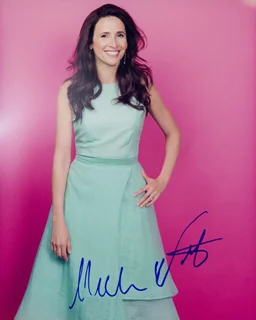 Michaela  Watkins autograph