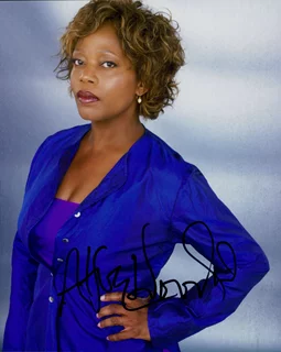 Alfre Woodard autograph