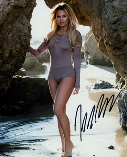 Ine Back Iversen autograph