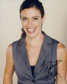 Natasha Helevi autograph