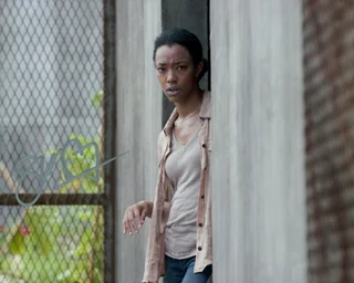 Sonequa Martin-Green autograph