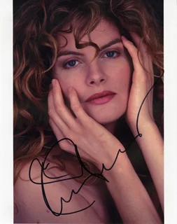 Rene Russo autograph