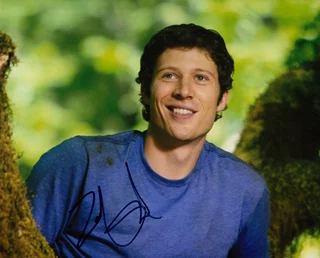 Zach Gilford autograph