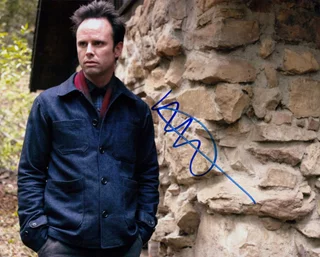Walt Goggins autograph