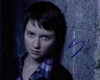 Valorie  Curry autograph