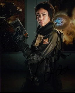 Zawe Ashton autograph