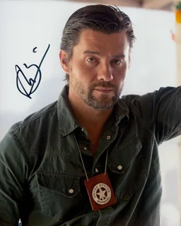 Steve Bacic autograph