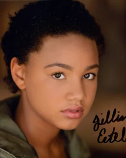 Jillian Estell autograph