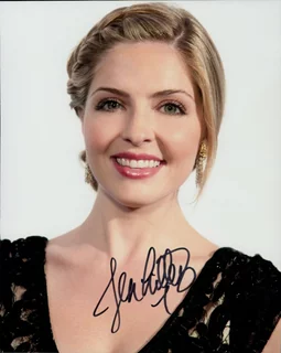Jen Lilley autograph