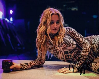 Mara Marini autograph