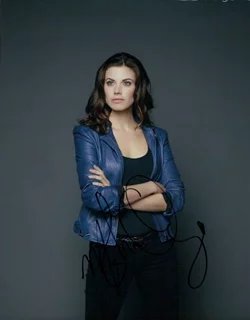 Meghan Ory autograph