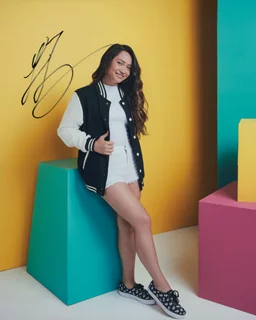 Leanne Tessa autograph