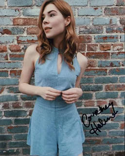 Courtney Halverson autograph