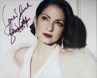 Gloria Estefan autograph