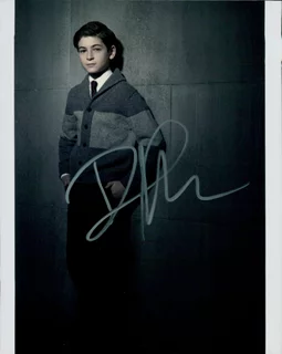 David Mazouz autograph