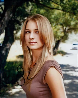 Emily Van Camp autograph
