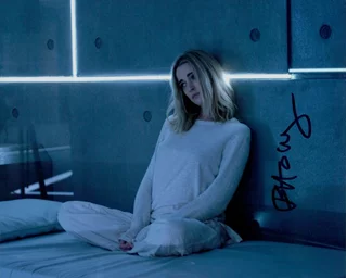 Brianne Howey autograph