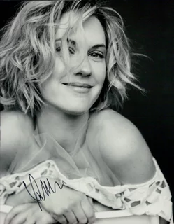 Lauren Lee Smith autograph