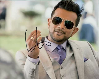 Utkarsh Ambudkar autograph