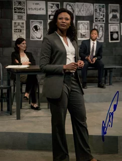 Alana Arenas autograph