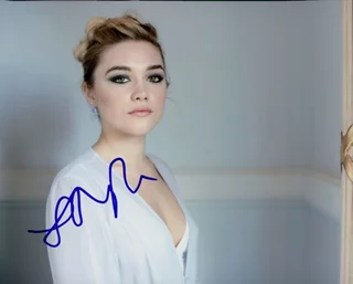 Florence Pugh autograph