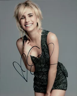 Emma Roberts autograph