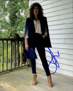 Jen Tullock autograph
