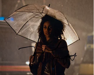 Zawe Ashton autograph