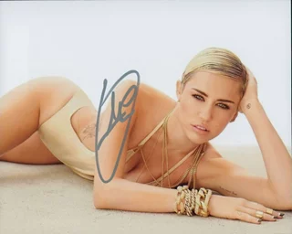 Miley Cyrus autograph
