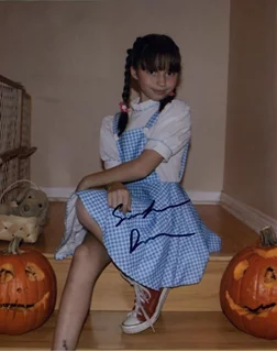 Samantha Desman autograph