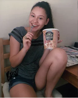 Breana Raquel autograph